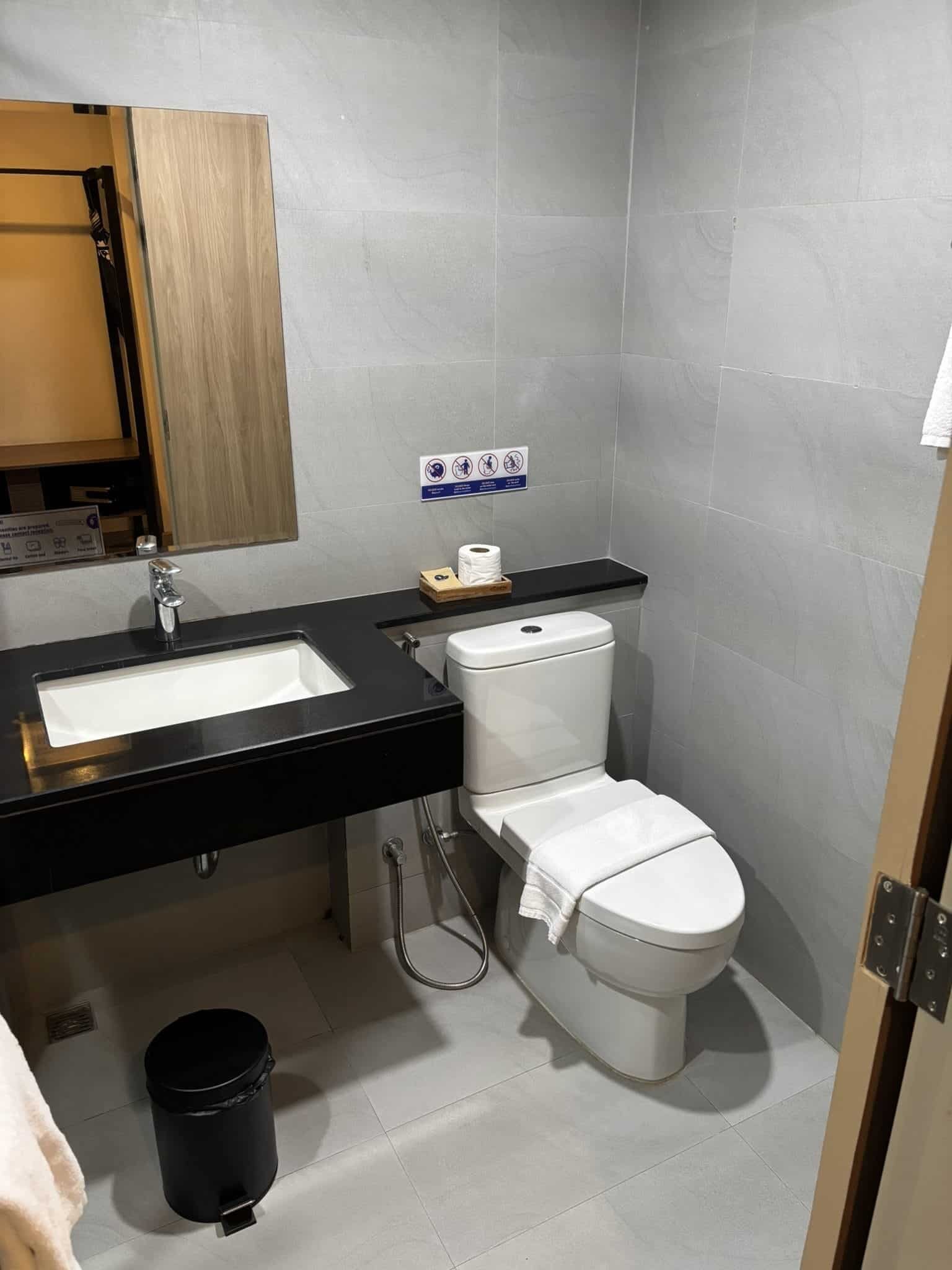 Kokotel Chiang Mai Nimman bathroom with rain shower