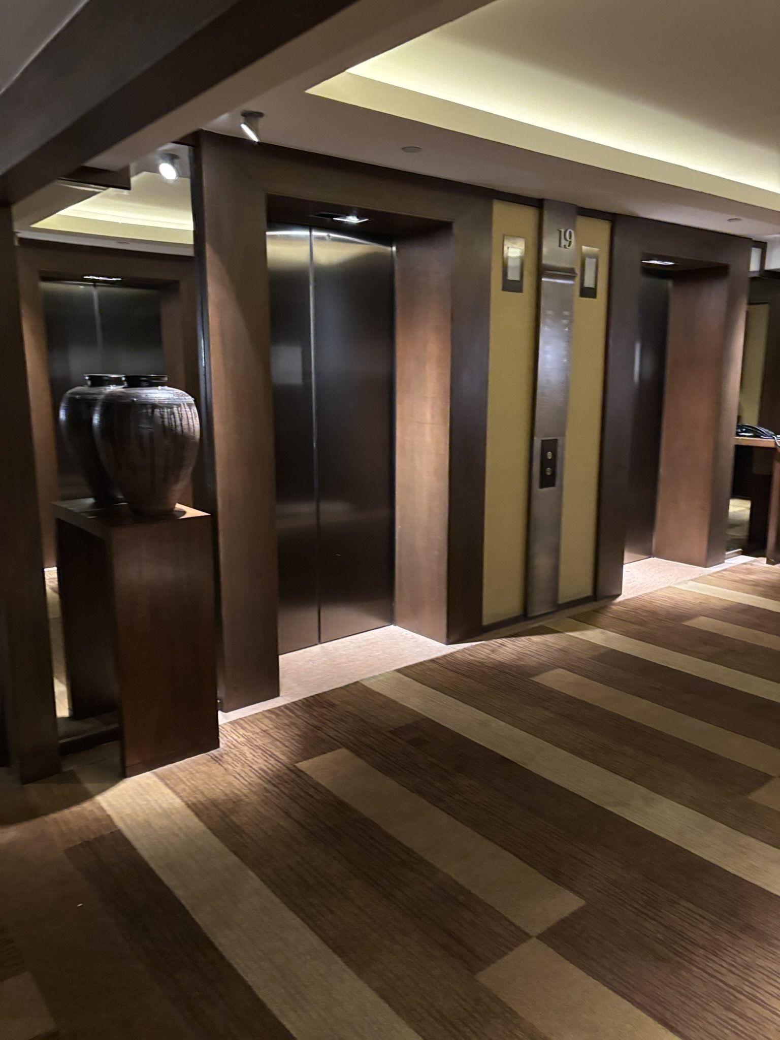 Conrad Bangkok lift lobby area