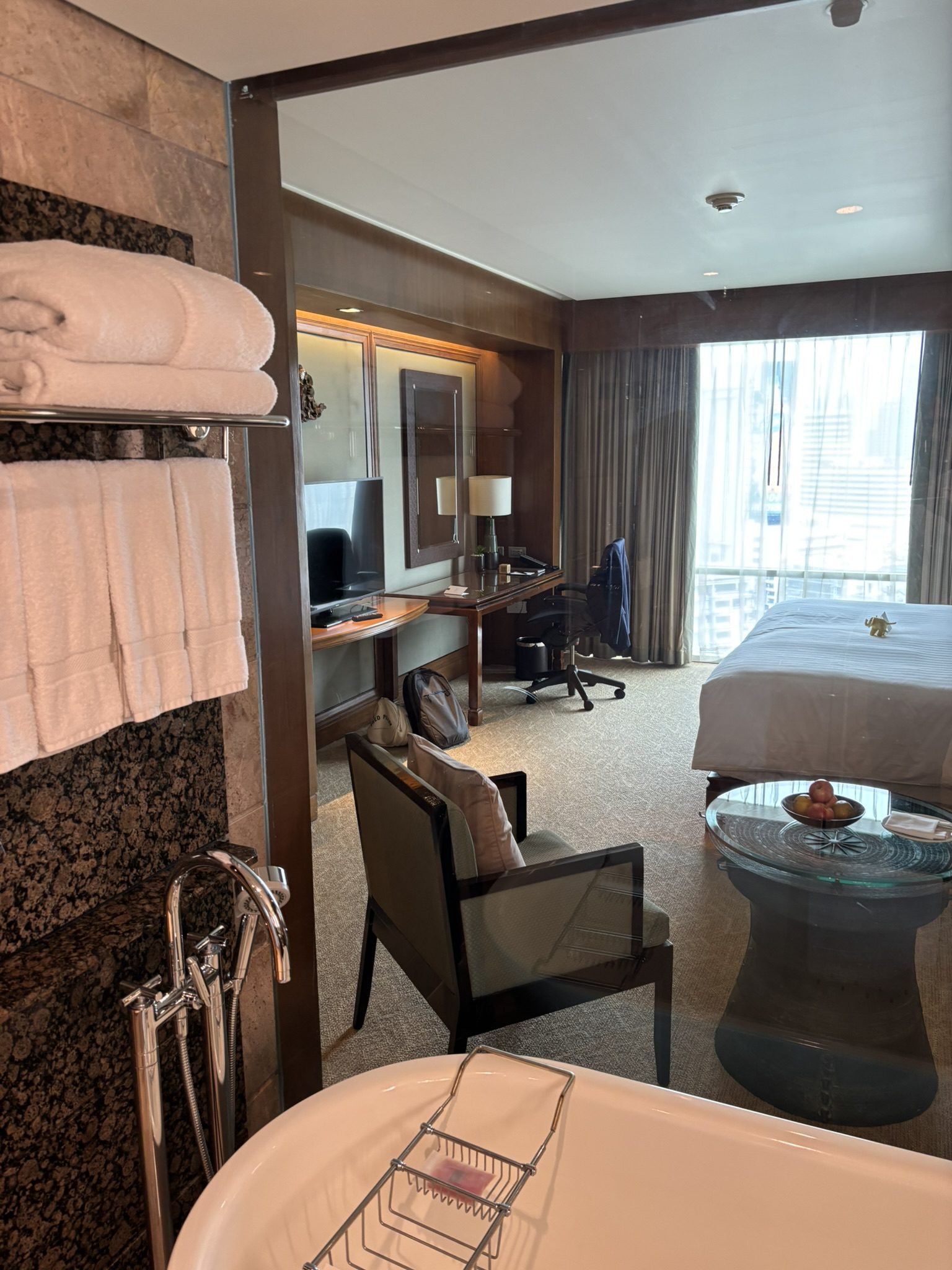 Conrad Bangkok Deluxe King Room overview