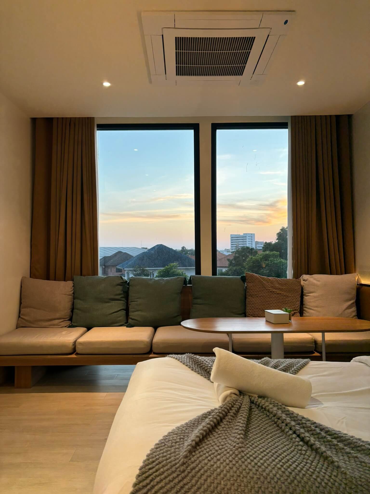 GOOD Nakhonsawan Hotel blackout curtains