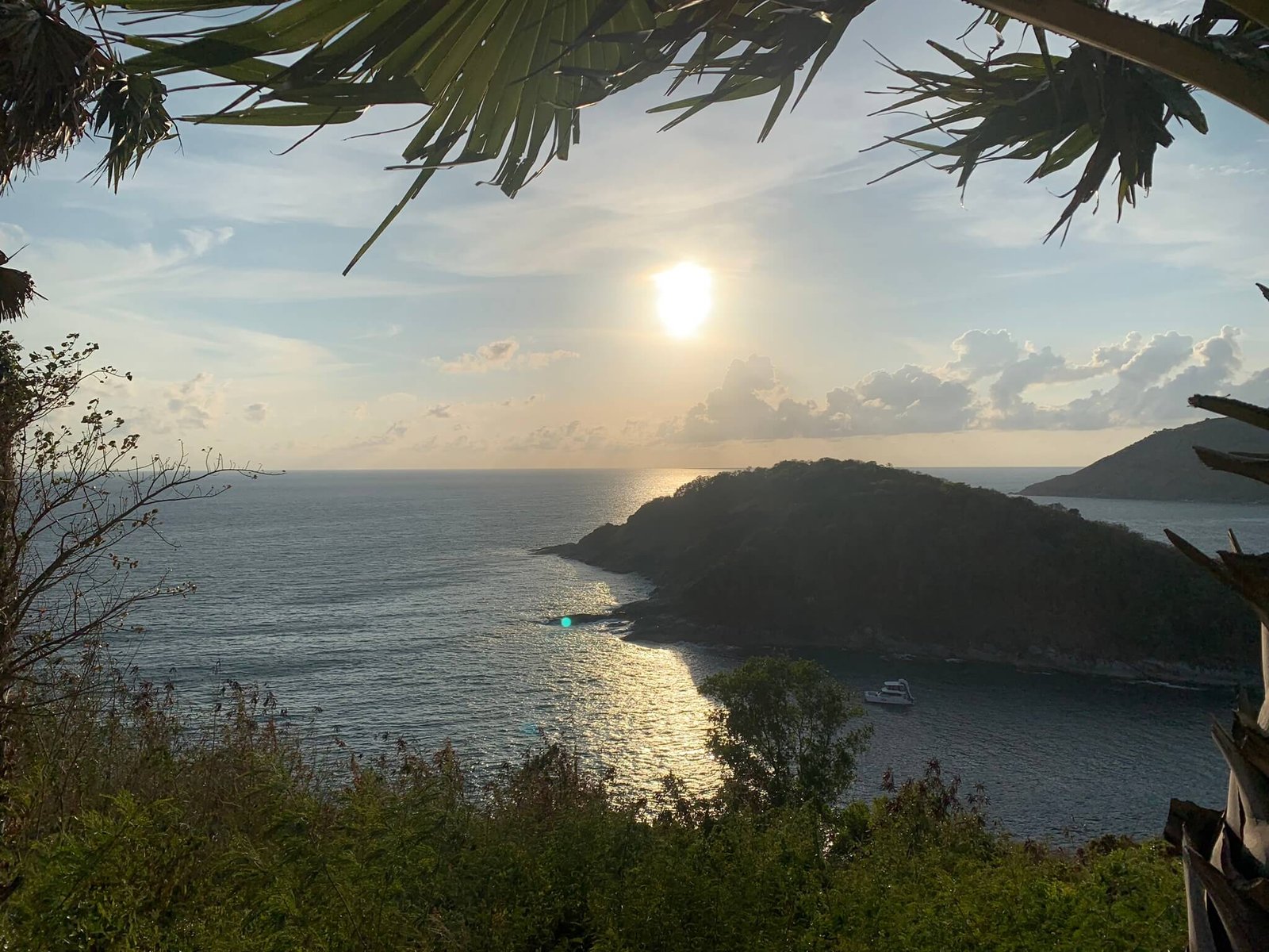 Phuket Hotels - Best Beach Resorts in Phuket