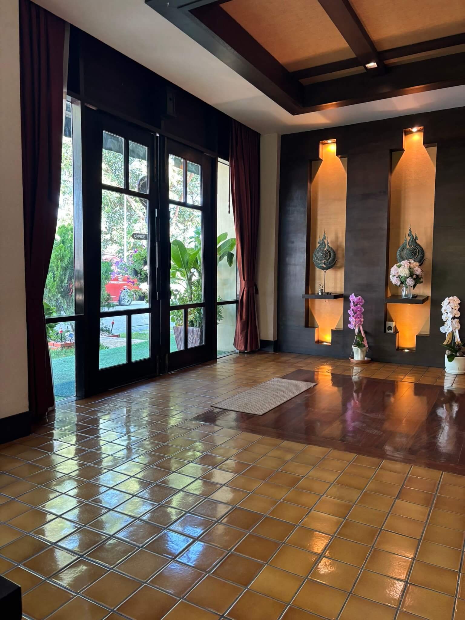 Yodia Heritage Hotel lobby area