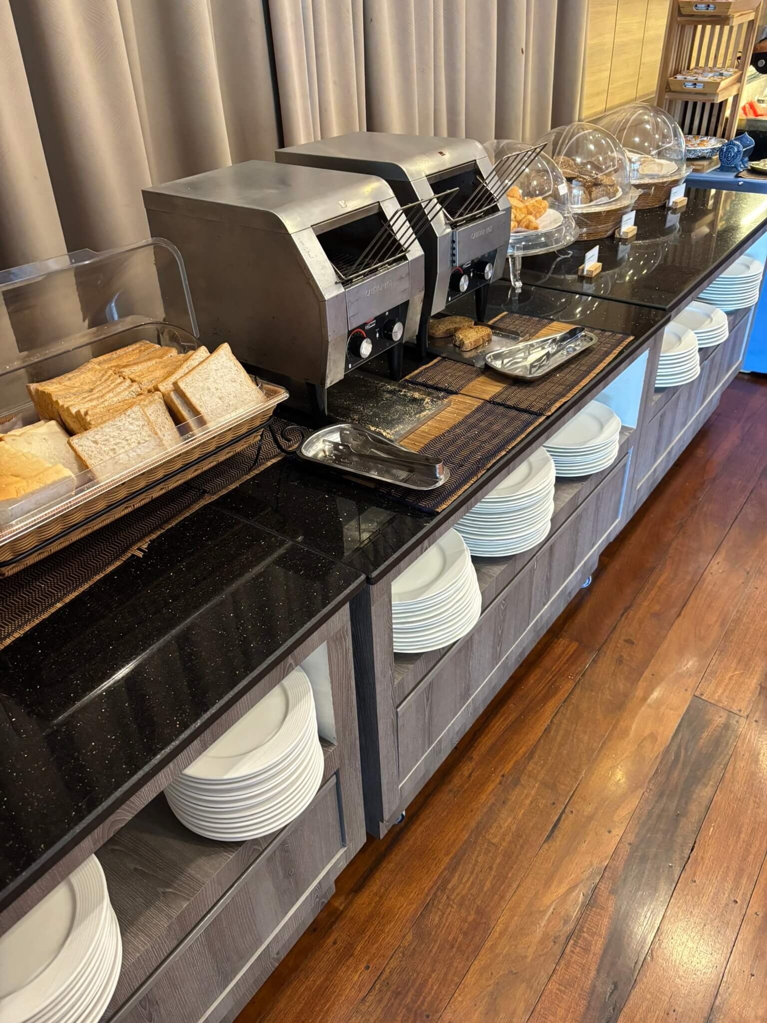 Cold cuts and bread at Coral Cliff breakfast