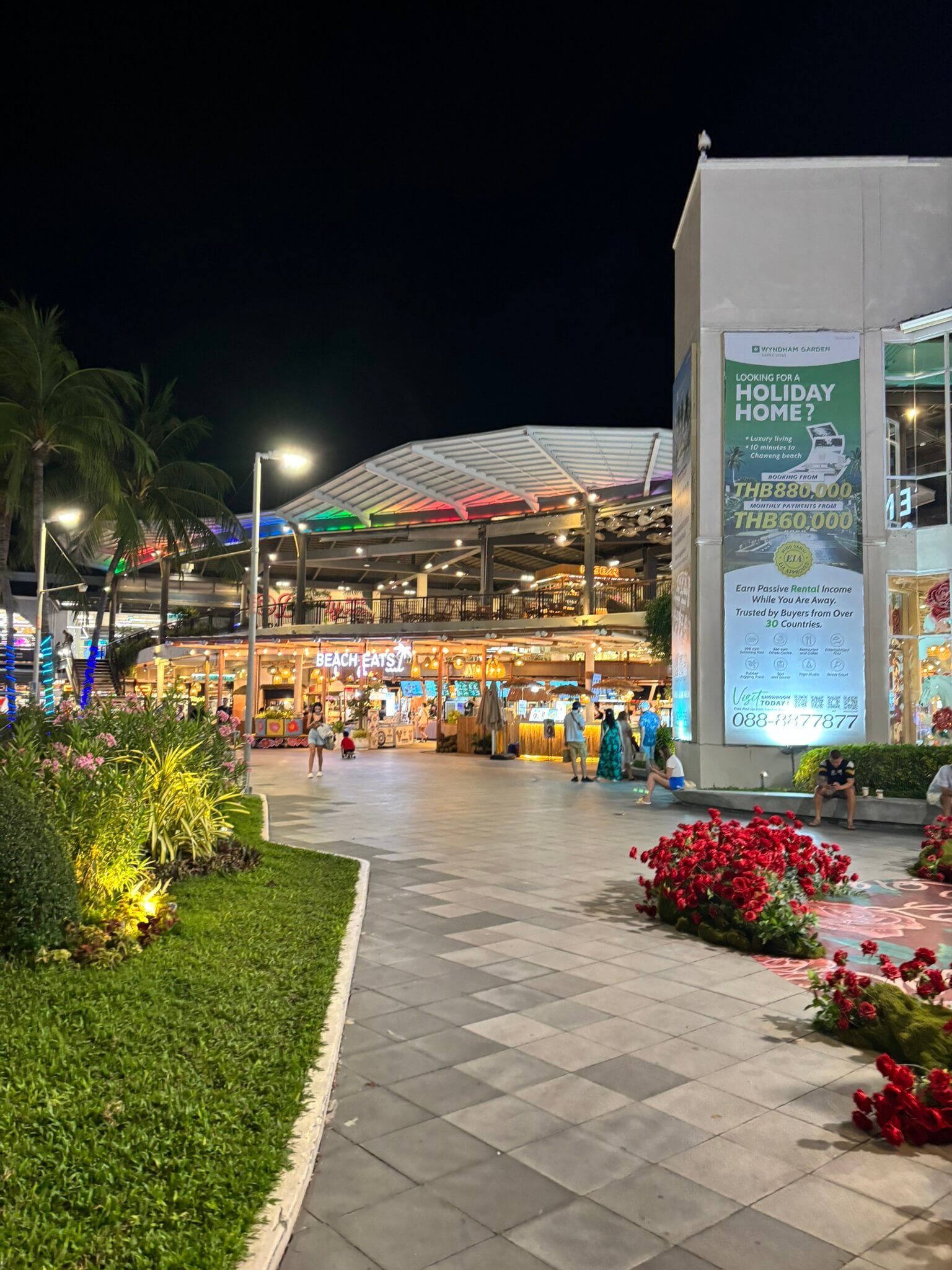 Central Koh Samui town and shopping area