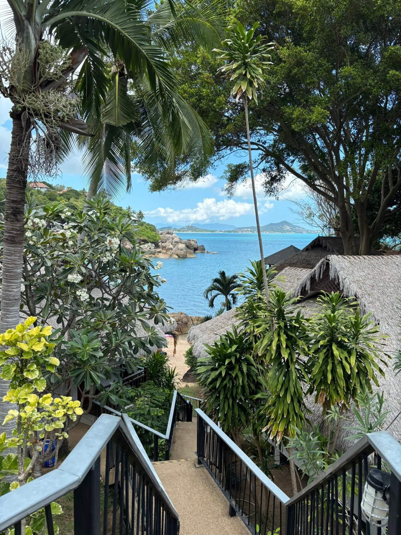 Beach and snorkeling lagoon at Coral Cliff Beach Resort Koh Samui
