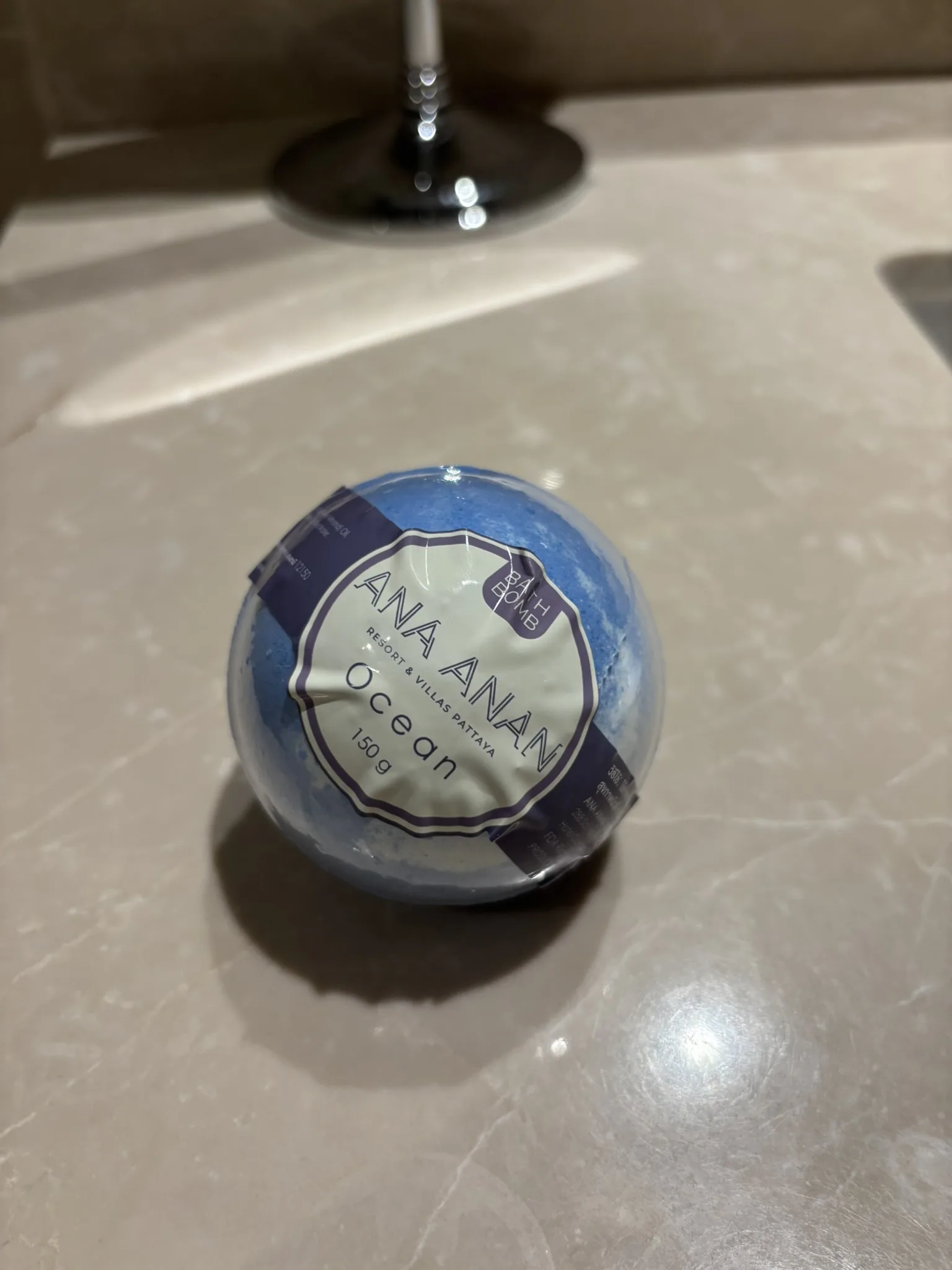 Ana Anan Ocean bath bomb