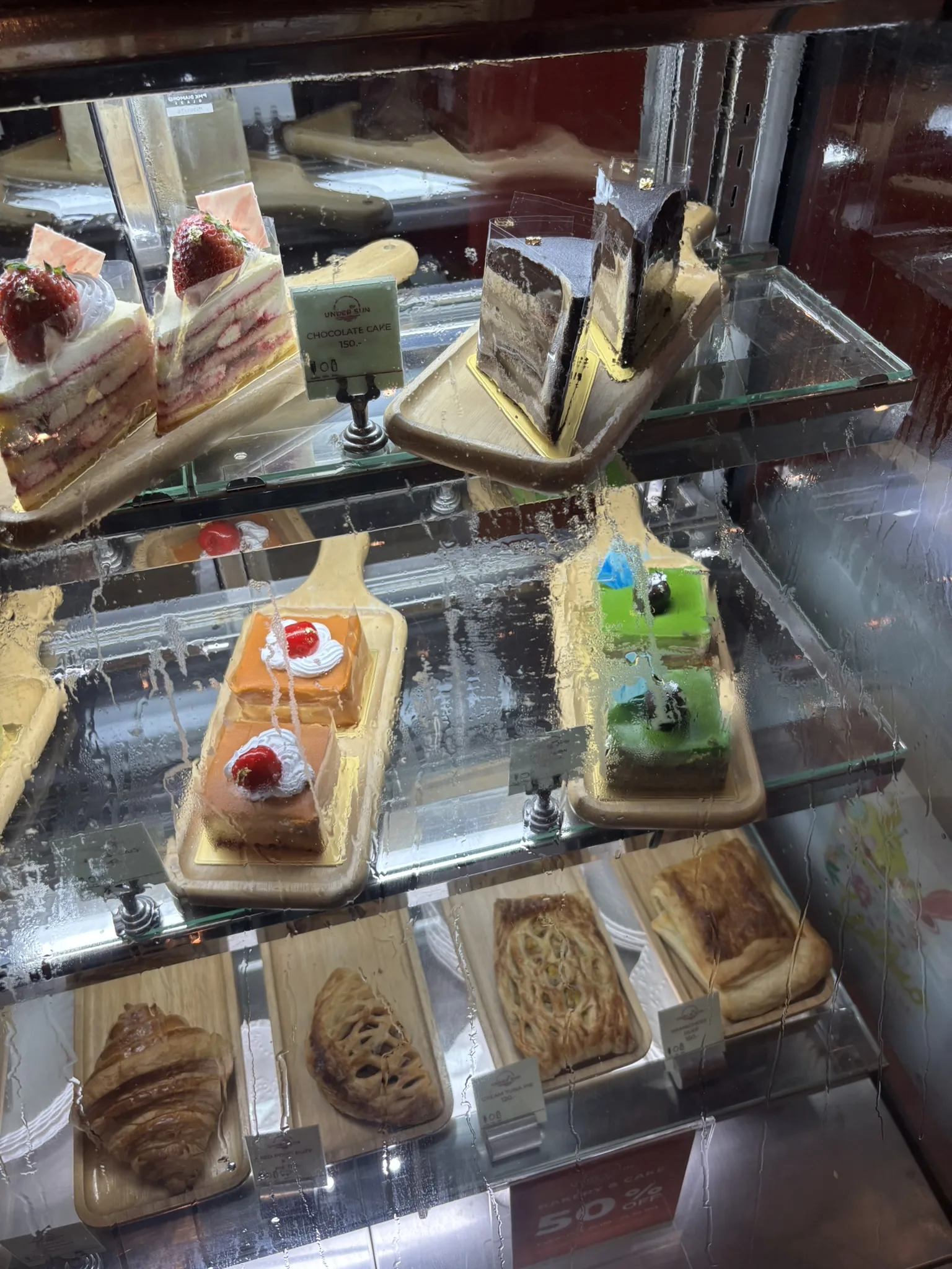 Cakes and pastries display at Ana Anan Pattaya