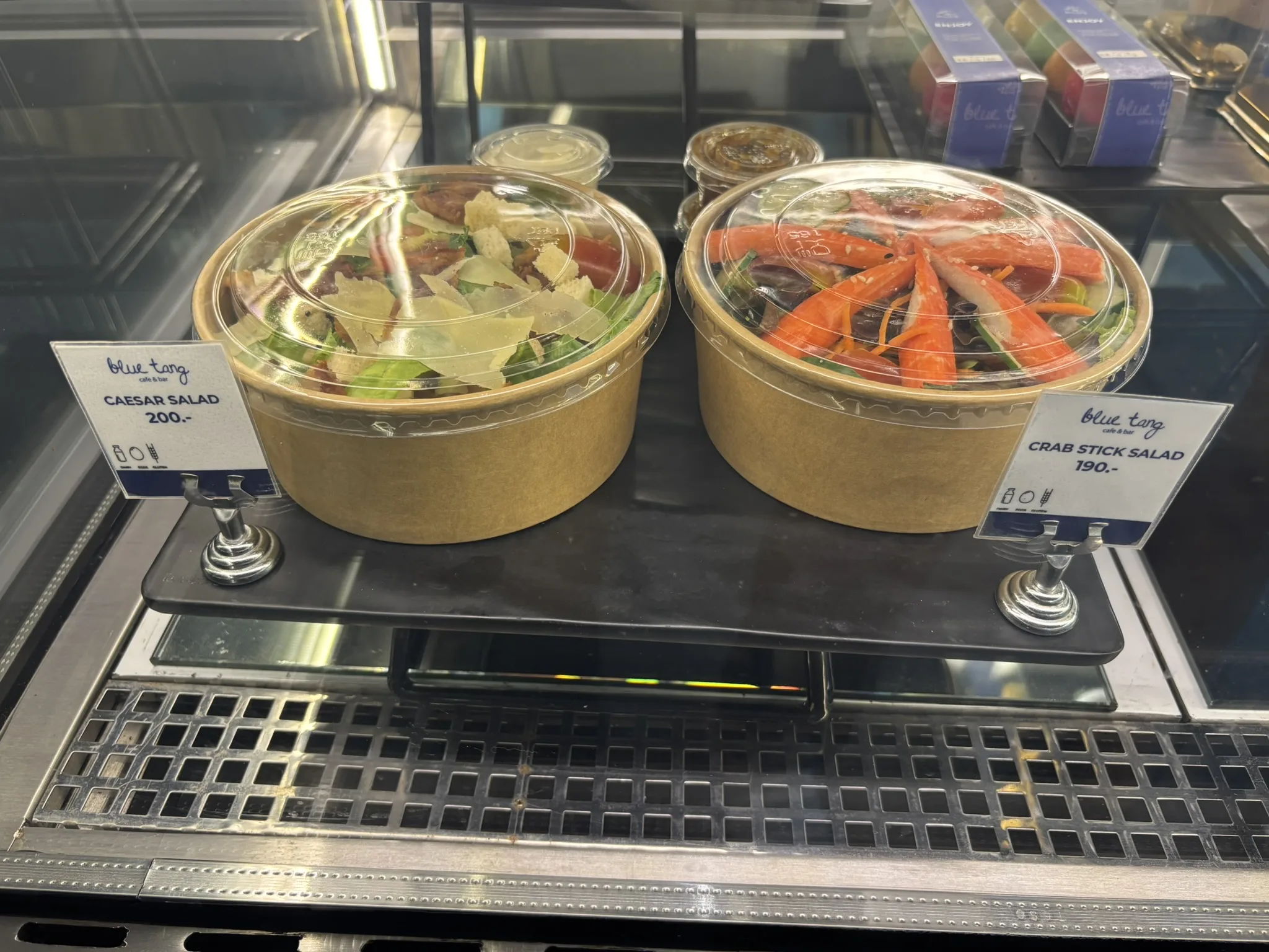 Blue Tang salad display at Ana Anan Pattaya