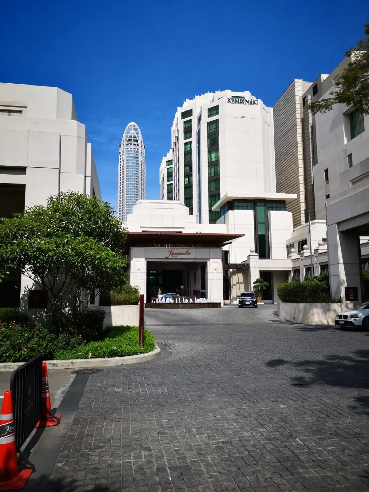 Siam Kempinski Hotel Bangkok exterior