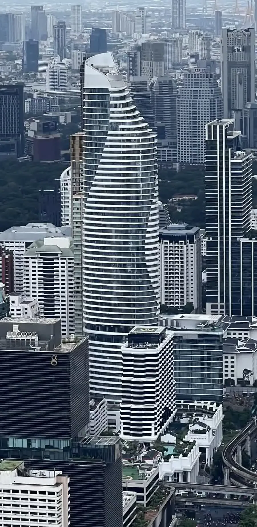 Best hotels near BTS Bangkok: Waldorf Astoria tower at Ratchadamri